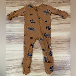 Kyte BABY “Canadian” zipped footie: size newborn